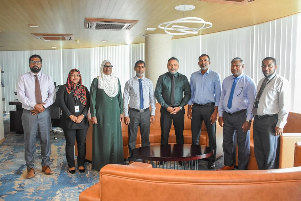 ނިލަންދޫގައި އަޅާ މަސްފެކްޓްރީއާބެހޭ މަޝްވަރާތައް މަސްވެރިކަމާ ކަނޑުގެ ވަޞީލަތްތަކާބެހޭ ވަޒީރާއެކު ކޮށްފި.