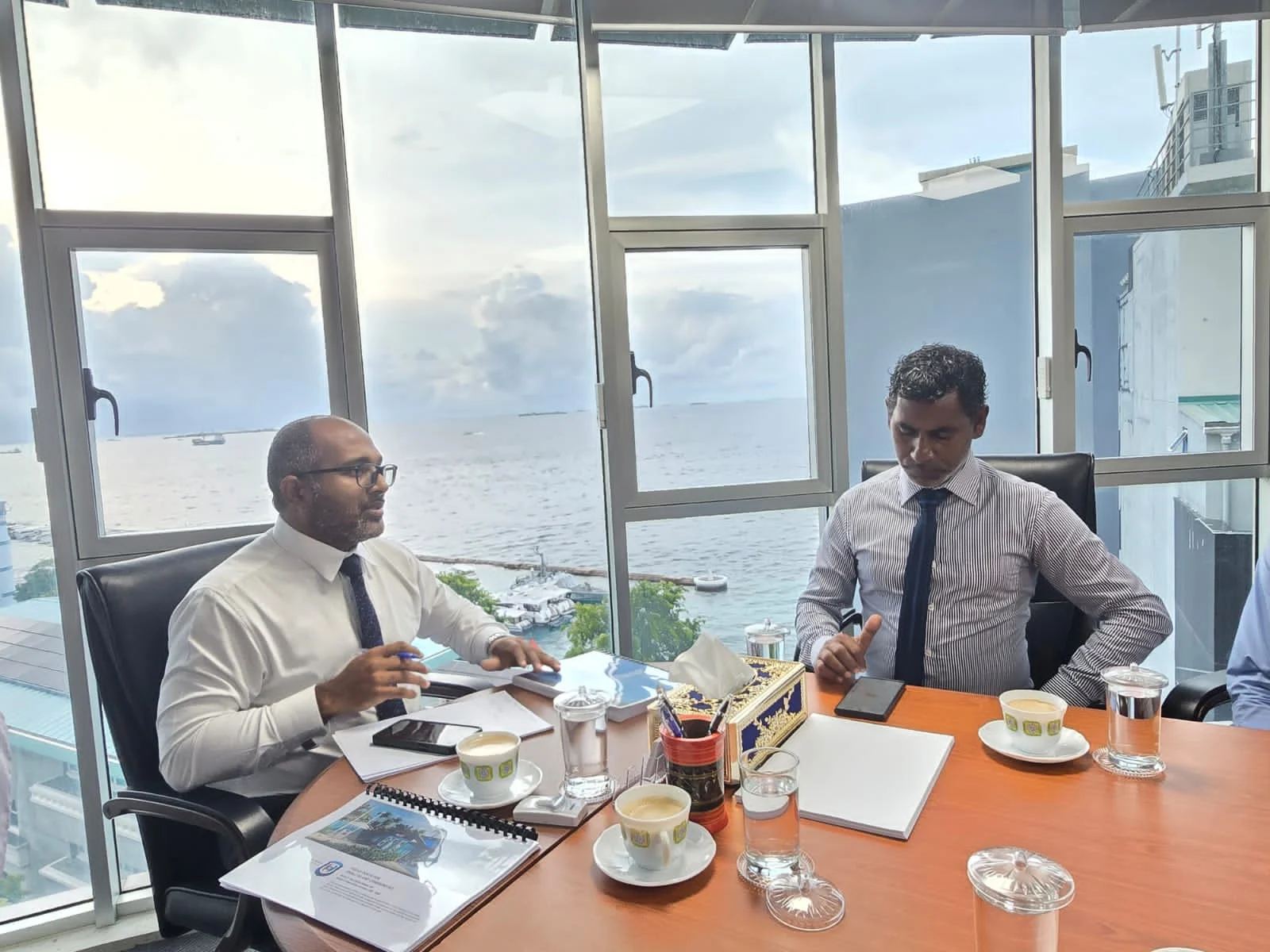 ފ. ނިލަންދޫ ކައުންސިލްގެ ފަރާތުން ދާޚިލީ ސަލާމަތާ ފަންނިއްޔާތާބެހޭ ވަޒީރާ ބައްދަލުކޮށްފި.