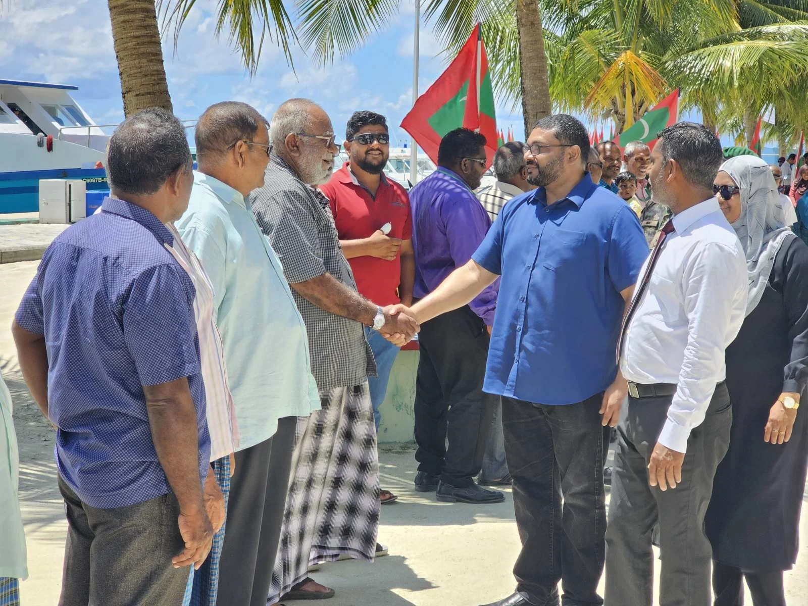 ދިފާއީ ވަޒީރު އޮނަރަބަލް މުޙައްމަދު ޣައްސާން މަޢުމޫން ނިލަންދޫއަށް ވަޑައިގެންފި