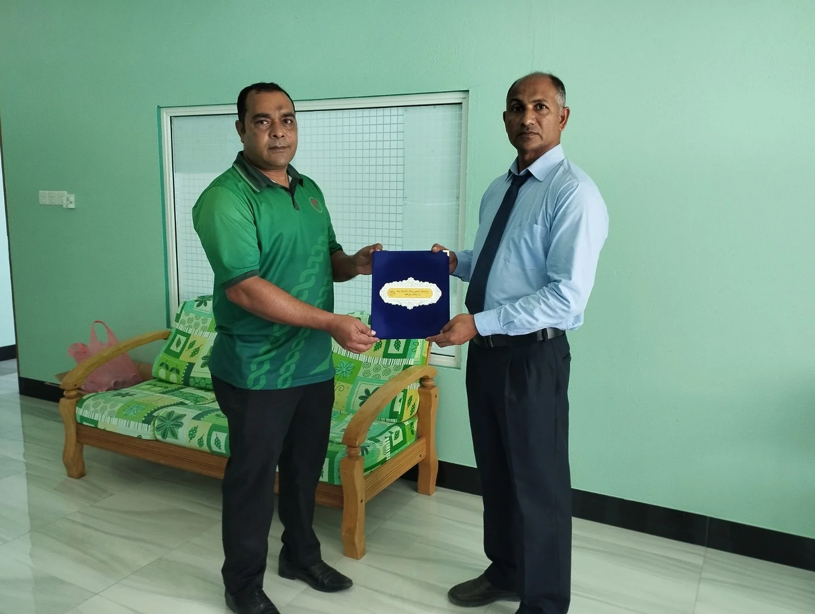 2022-2023 ވަނަ އަހަރު އޯލެވެލްއާއި އޭލެވެލްއިން ދިވެހިރާއްޖޭގެ ޤައުމީ ގަދަ 10 ގައި ހިމެނުނު ފ. އަތޮޅު ތަޢުލީމީ މަރުކަޒުގެ 11 ދަރިވަރުންނަށްދޭ އިނާމްތައް އެމަރުކަޒާ ޙަވާލުކޮށްފި.