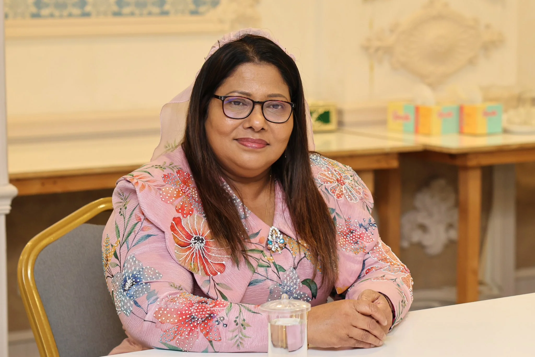 ދުނިޔޭގެ ކާބޯތަކެތީގެ ރައްކާތެރިކަމުގެ ދުވަސް ފާހަގަކުރުމަށް ހެލްތު މިނިސްޓަރު ގީލާ ނިލަންދޫއަށް ވަޑައިގެންފި، ރަސްމީ ޖަލްސާގައި ފަސްޓް ލޭޑީ ބައިވެރިވެވަޑައިގަންނަވަނީ