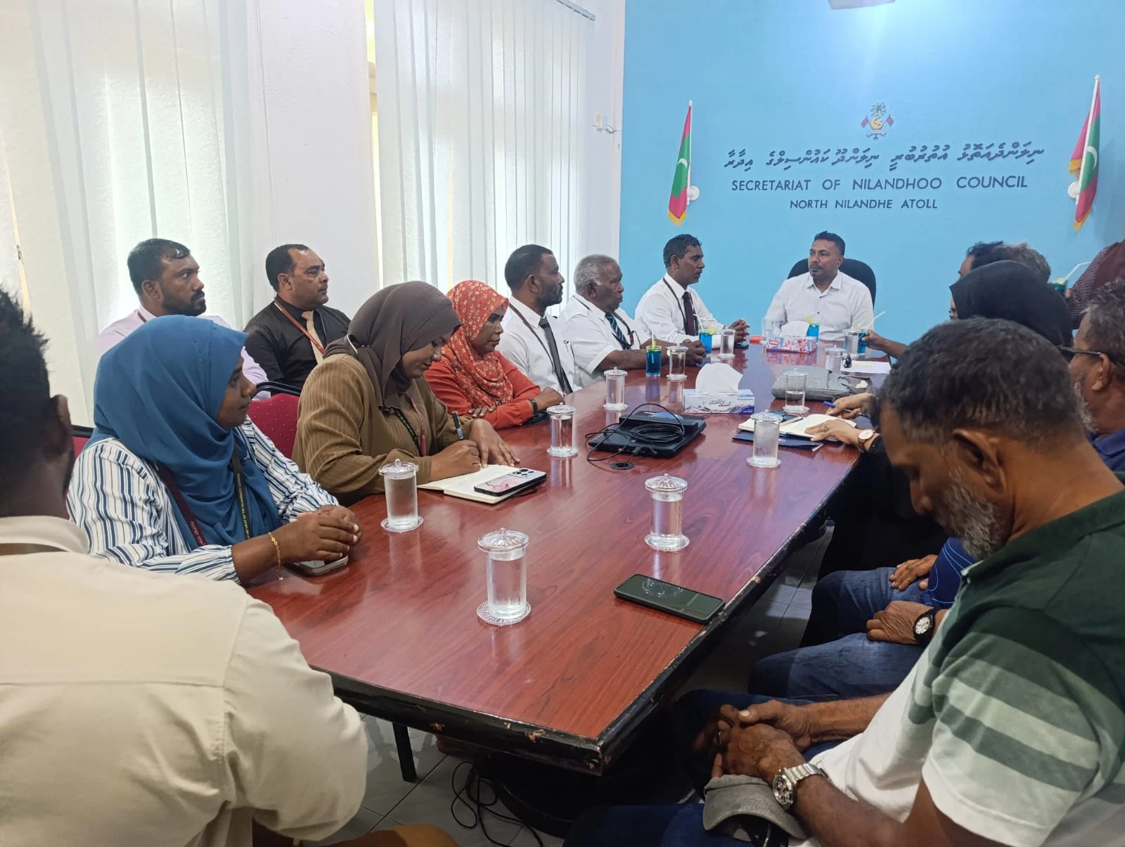އެމް.ޓީ.ސީ.ސީގެ ޑީ.އެމް.ޑީ އަޙްމަދު މުބީން ނިލަންދޫއަށް ވަޑައިގެން ކައުންސިލާއި ބައްދަލުކުރަށްވައިފި